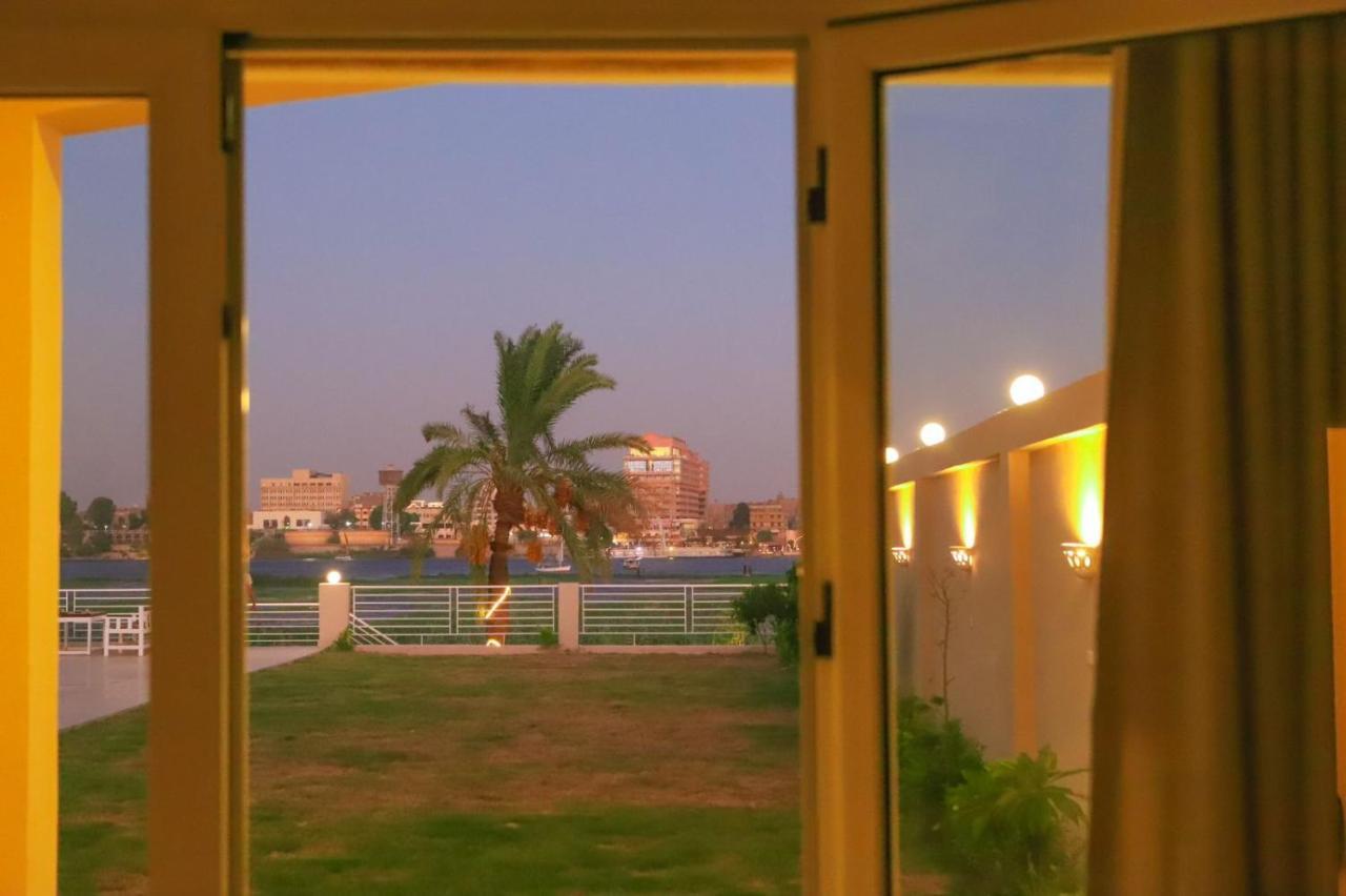 לוקסור Royal Nile Villa - Pool View Apartment 1 מראה חיצוני תמונה