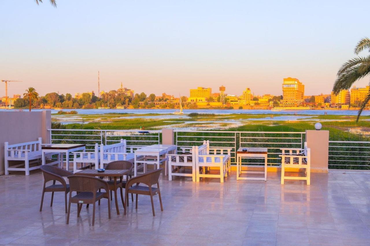 לוקסור Royal Nile Villa - Pool View Apartment 1 מראה חיצוני תמונה