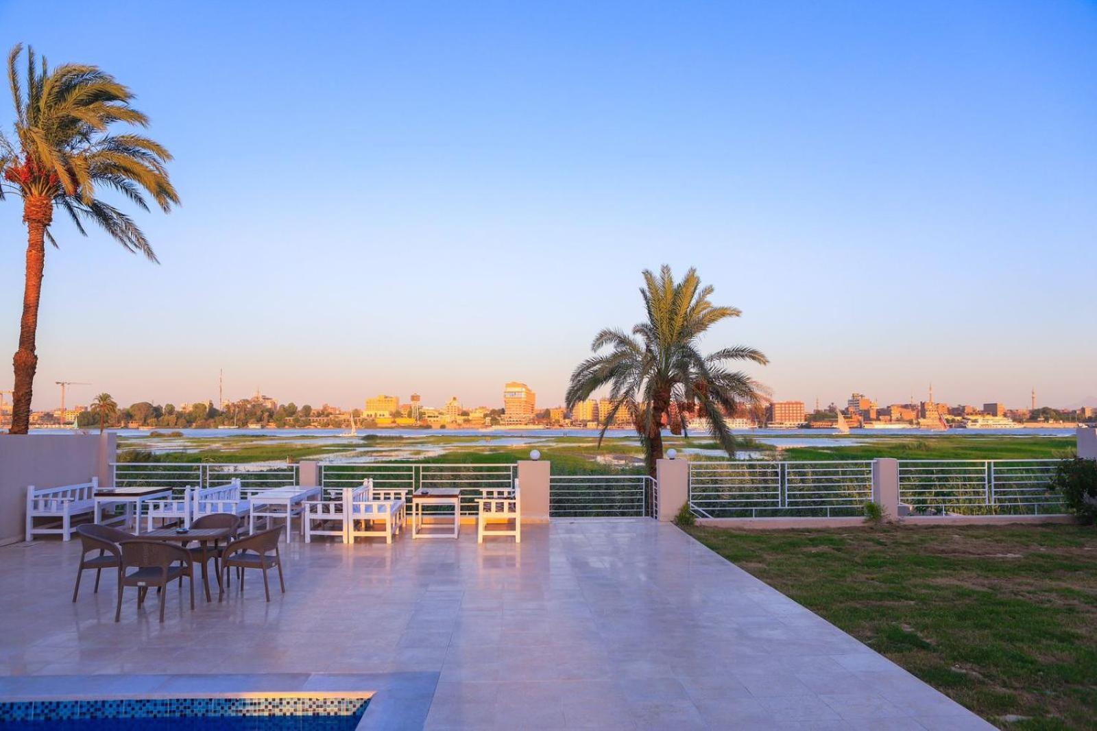 לוקסור Royal Nile Villa - Pool View Apartment 1 מראה חיצוני תמונה